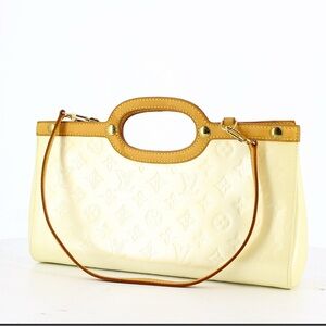 Louis Vuitton Perle Monogram Vernis Roxbury Drive shoulder bag, pale yellow